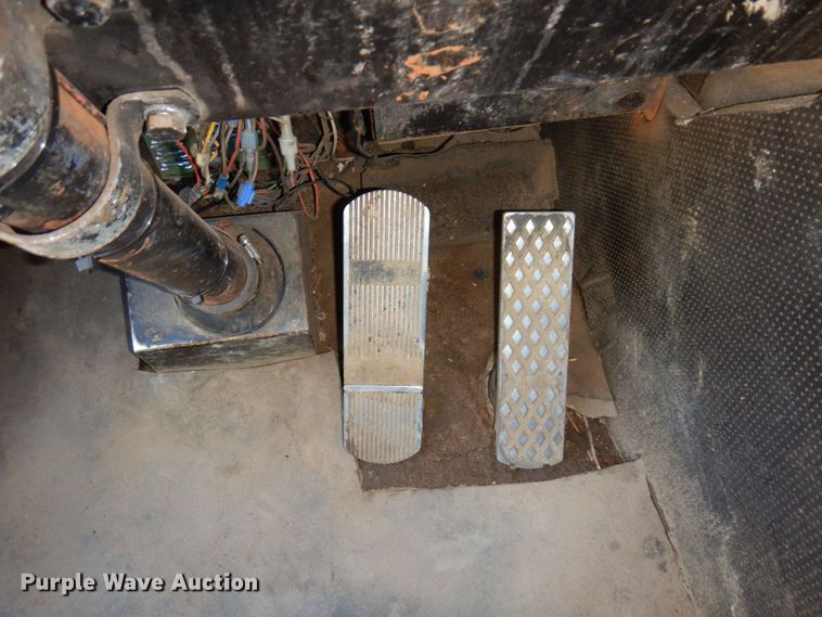 image for item DR0543 1981 Grove 8465G  crane