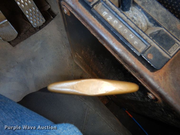 image for item DR0543 1981 Grove 8465G  crane