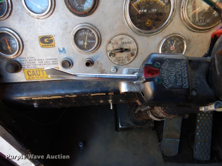 image for item DR0543 1981 Grove 8465G  crane