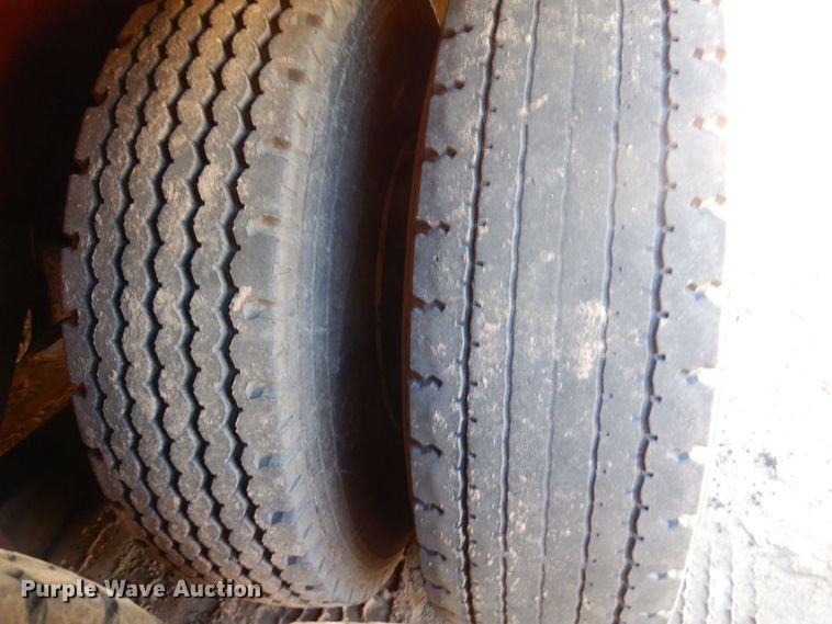 image for item DR0543 1981 Grove 8465G  crane