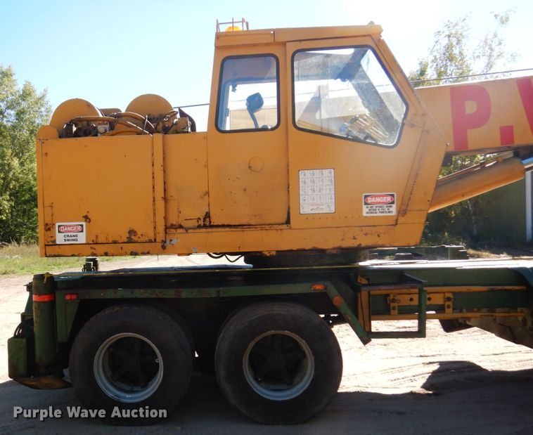 image for item DR0544 1977 Bucyrus 30-XC  crane
