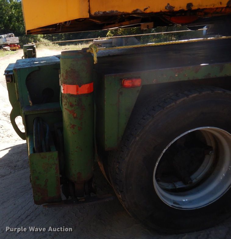 image for item DR0544 1977 Bucyrus 30-XC  crane