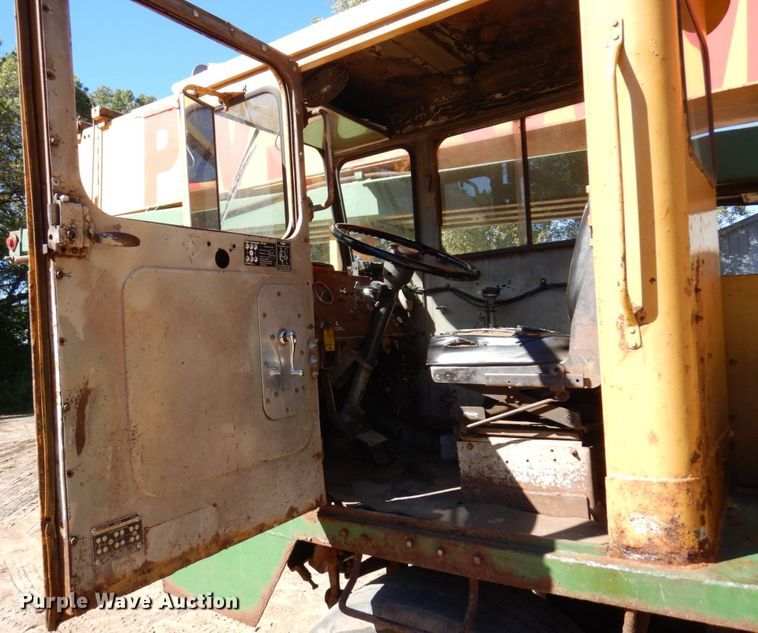 image for item DR0544 1977 Bucyrus 30-XC  crane