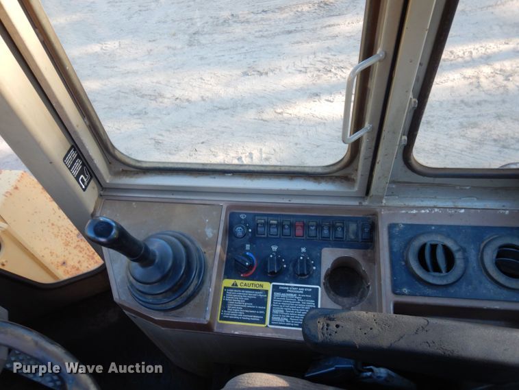 image for item DR0545 1994 John Deere 644G  wheel loader