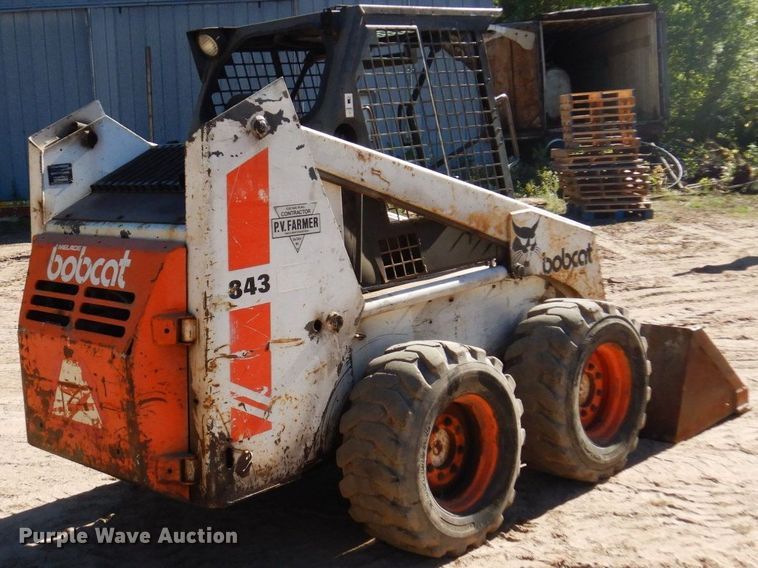 image for item DR0546 1989 Bobcat 843  skid steer loader