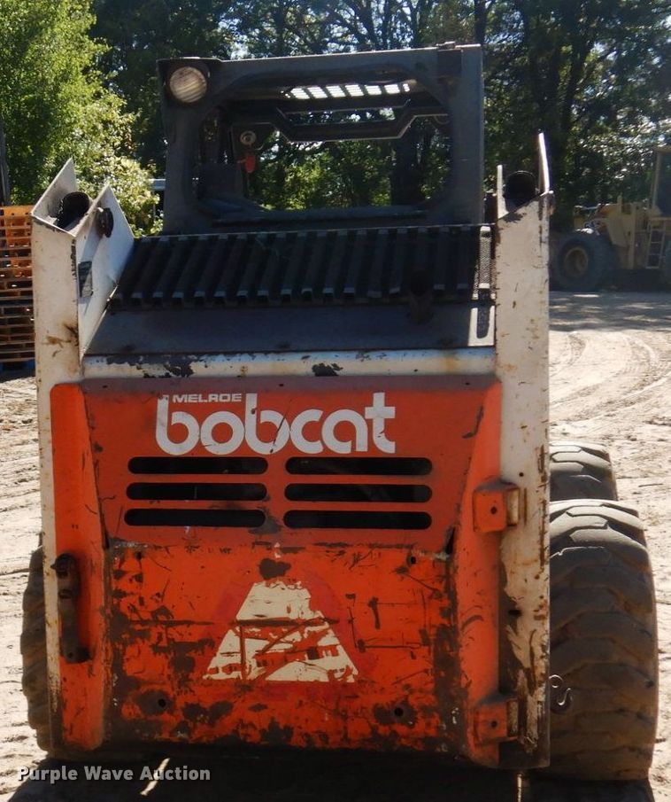 image for item DR0546 1989 Bobcat 843  skid steer loader