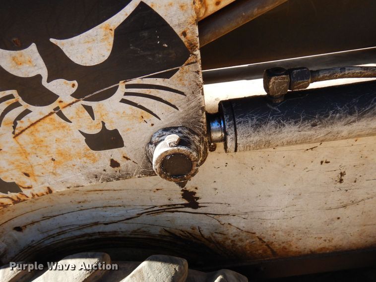 image for item DR0546 1989 Bobcat 843  skid steer loader