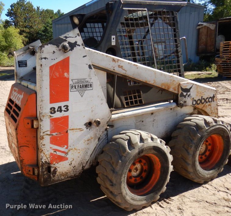 image for item DR0546 1989 Bobcat 843  skid steer loader