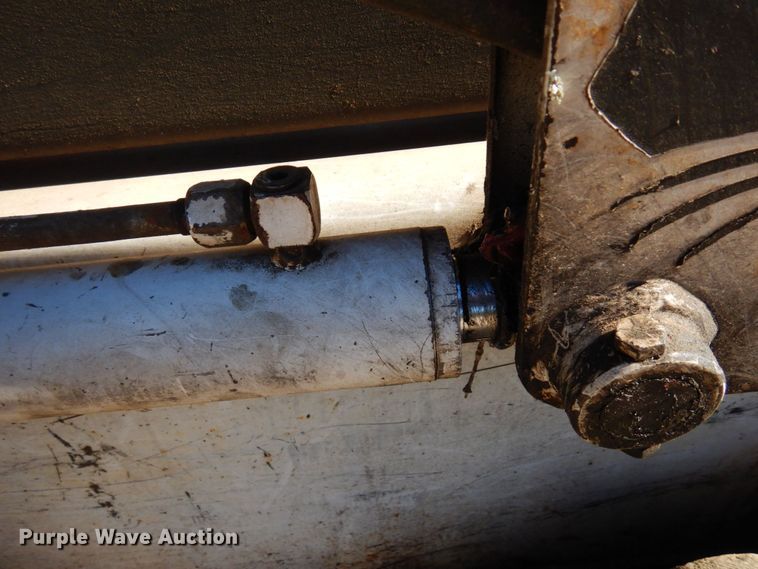 image for item DR0546 1989 Bobcat 843  skid steer loader