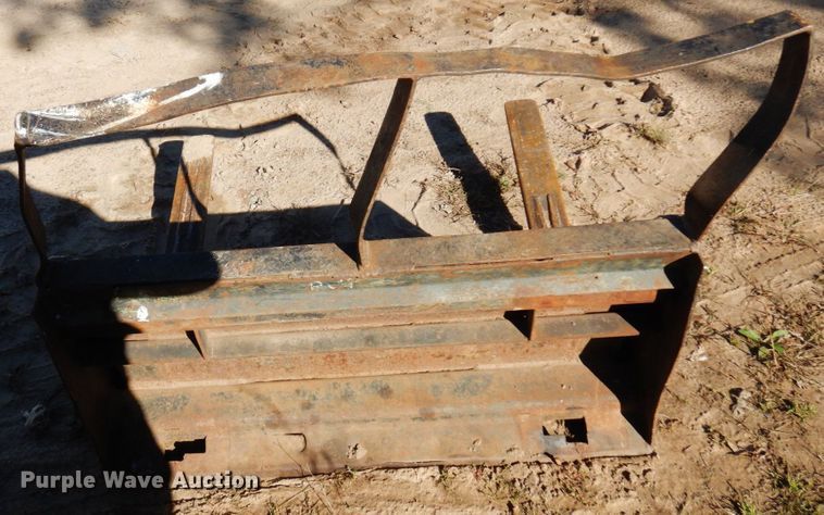 image for item DR0546 1989 Bobcat 843  skid steer loader