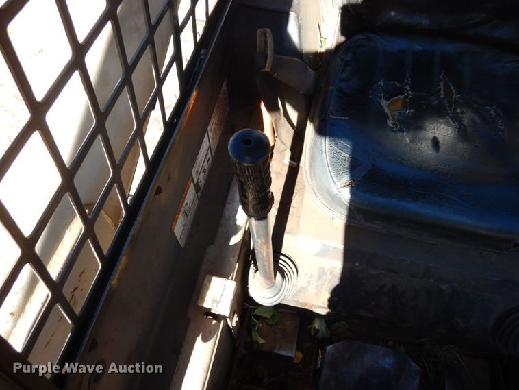 image for item DR0546 1989 Bobcat 843  skid steer loader