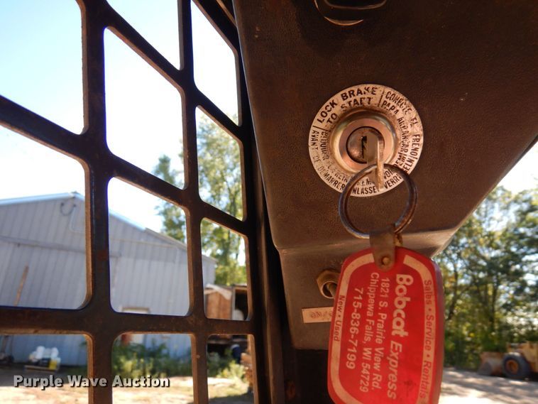 image for item DR0546 1989 Bobcat 843  skid steer loader