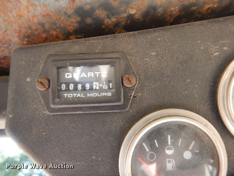 image for item DR0546 1989 Bobcat 843  skid steer loader