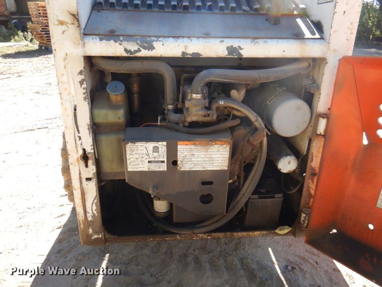 image for item DR0546 1989 Bobcat 843  skid steer loader