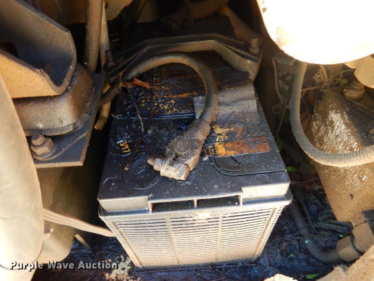 image for item DR0546 1989 Bobcat 843  skid steer loader