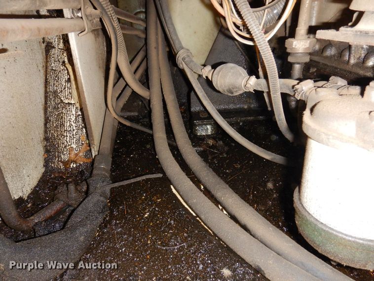 image for item DR0546 1989 Bobcat 843  skid steer loader