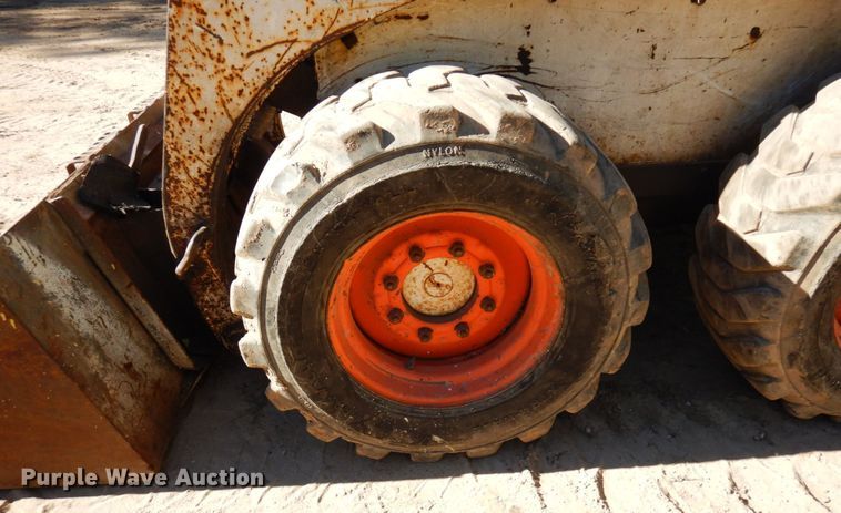 image for item DR0546 1989 Bobcat 843  skid steer loader