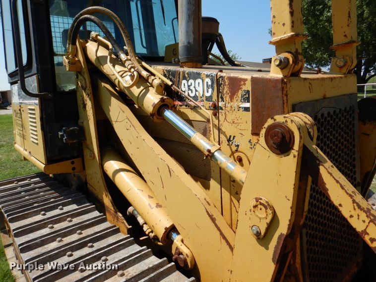 image for item DR2034 2001 Caterpillar 939C  track loader