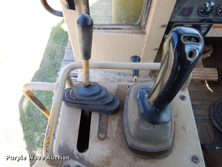 image for item DR2034 2001 Caterpillar 939C  track loader