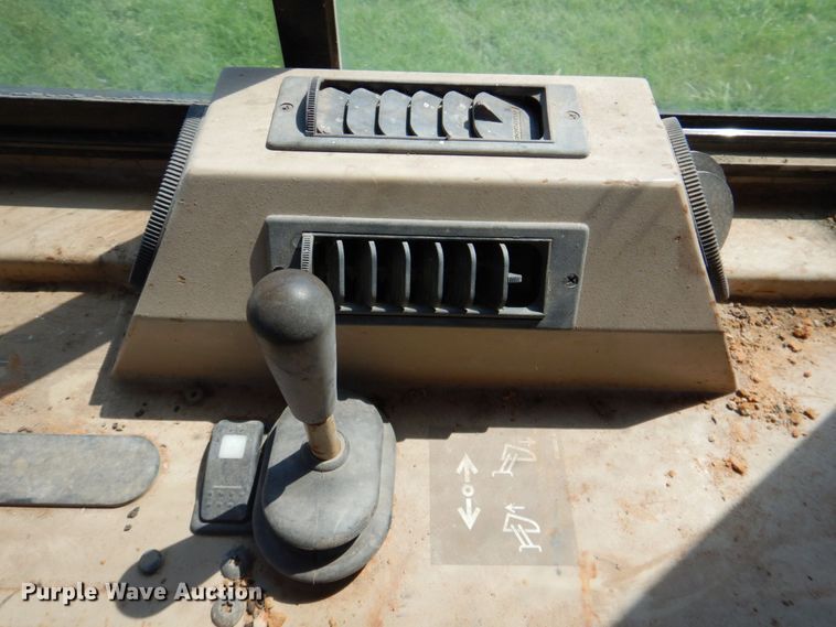 image for item DR2034 2001 Caterpillar 939C  track loader