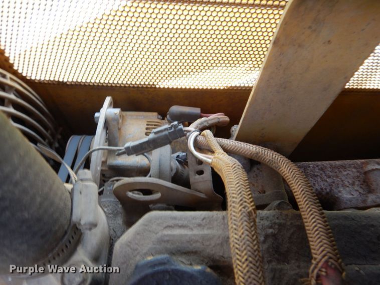 image for item DR2034 2001 Caterpillar 939C  track loader