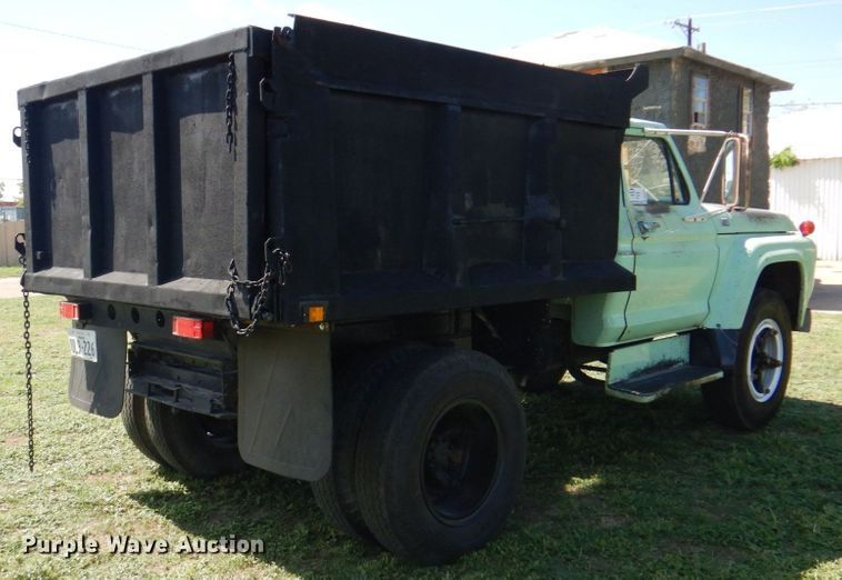 image for item DR2036 1977 Ford F600  dump truck