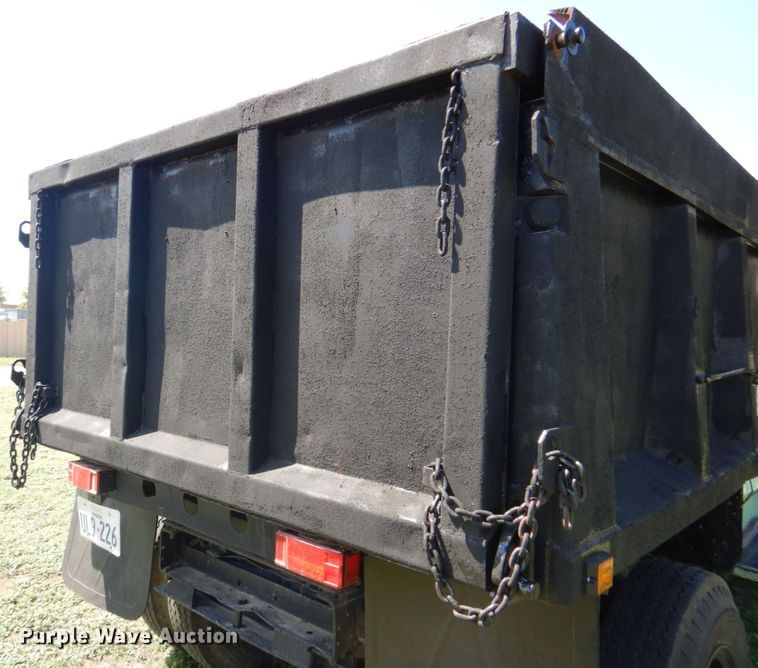 image for item DR2036 1977 Ford F600  dump truck