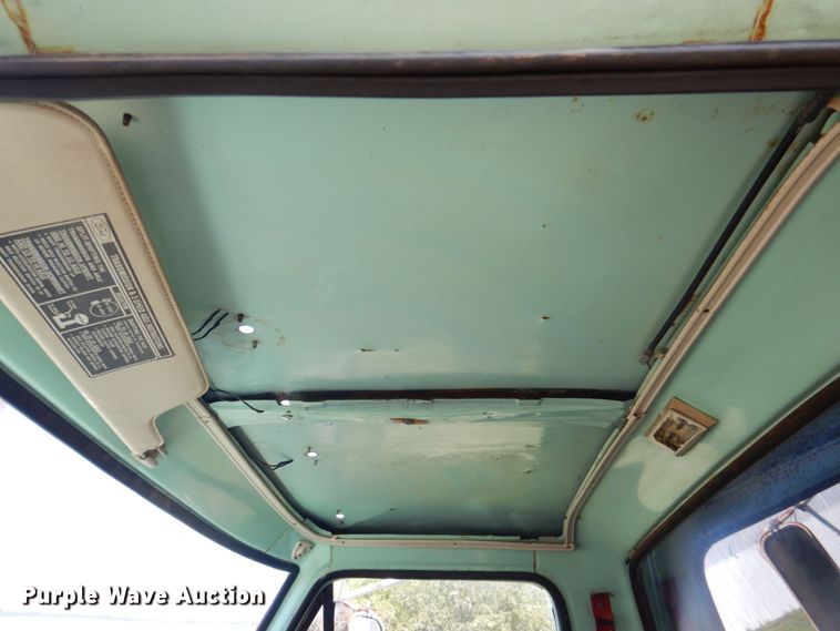 image for item DR2036 1977 Ford F600  dump truck