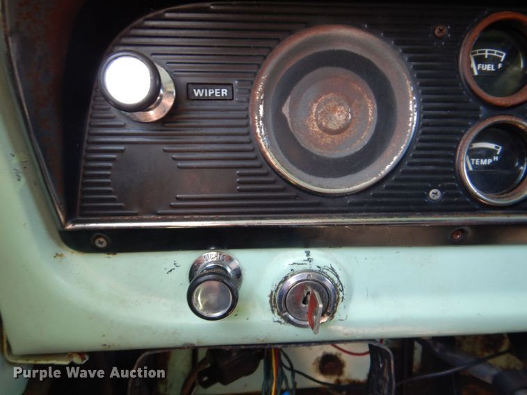 image for item DR2036 1977 Ford F600  dump truck