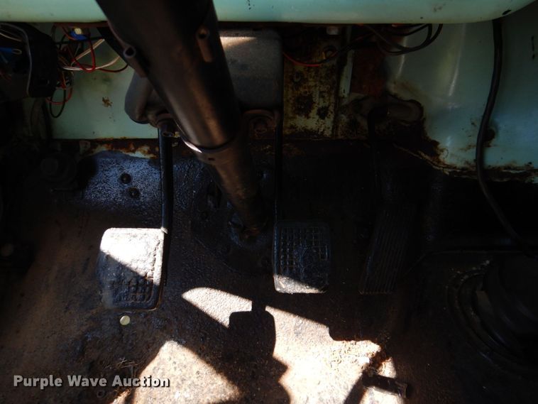 image for item DR2036 1977 Ford F600  dump truck