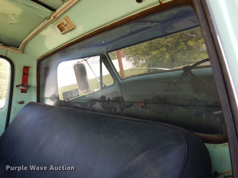 image for item DR2036 1977 Ford F600  dump truck