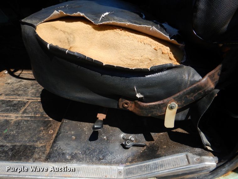 image for item DR2036 1977 Ford F600  dump truck