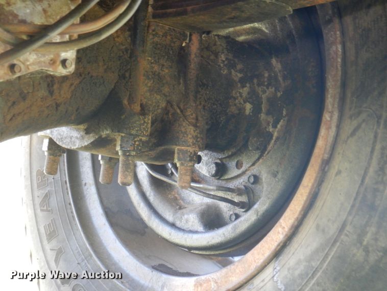 image for item DR2036 1977 Ford F600  dump truck