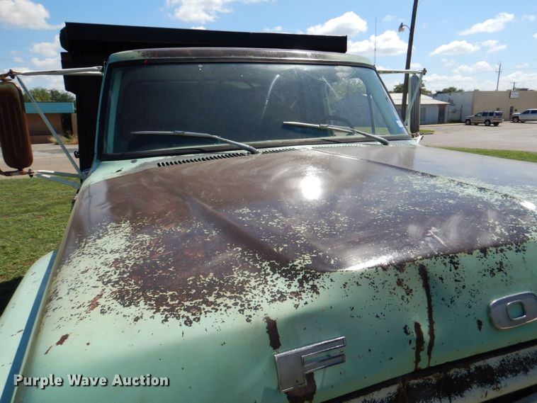 image for item DR2036 1977 Ford F600  dump truck