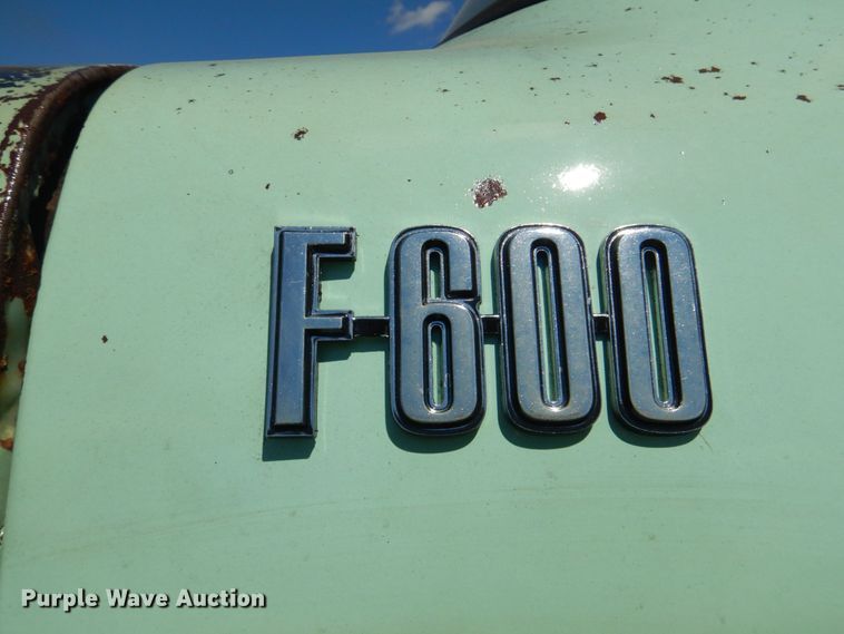 image for item DR2036 1977 Ford F600  dump truck