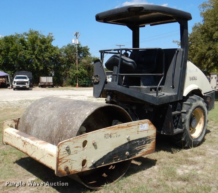 image for item DR2048 2005 Ingersoll Rand SD-70  single drum vibratory roller