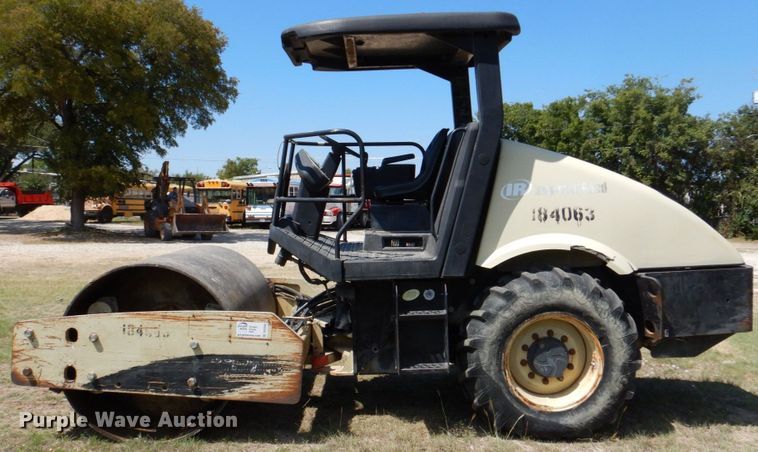 image for item DR2048 2005 Ingersoll Rand SD-70  single drum vibratory roller