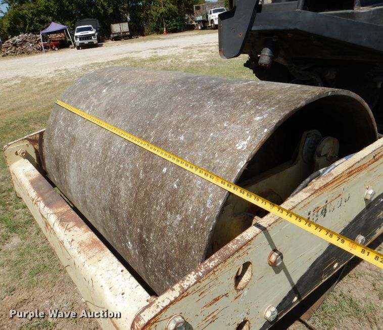 image for item DR2048 2005 Ingersoll Rand SD-70  single drum vibratory roller