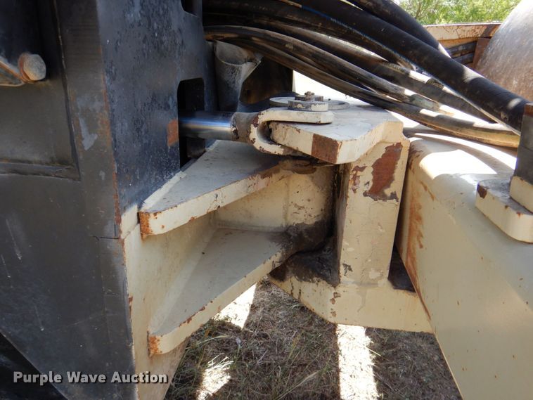 image for item DR2048 2005 Ingersoll Rand SD-70  single drum vibratory roller