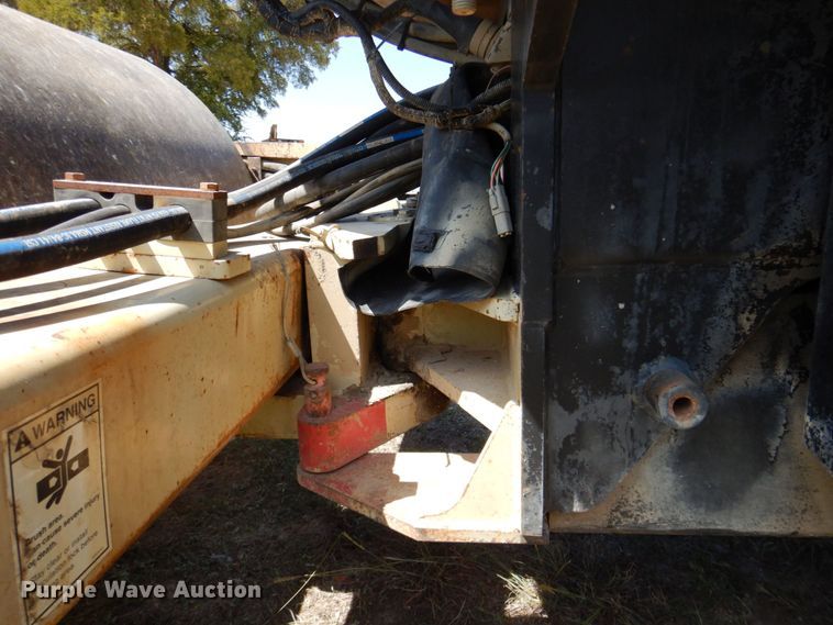 image for item DR2048 2005 Ingersoll Rand SD-70  single drum vibratory roller