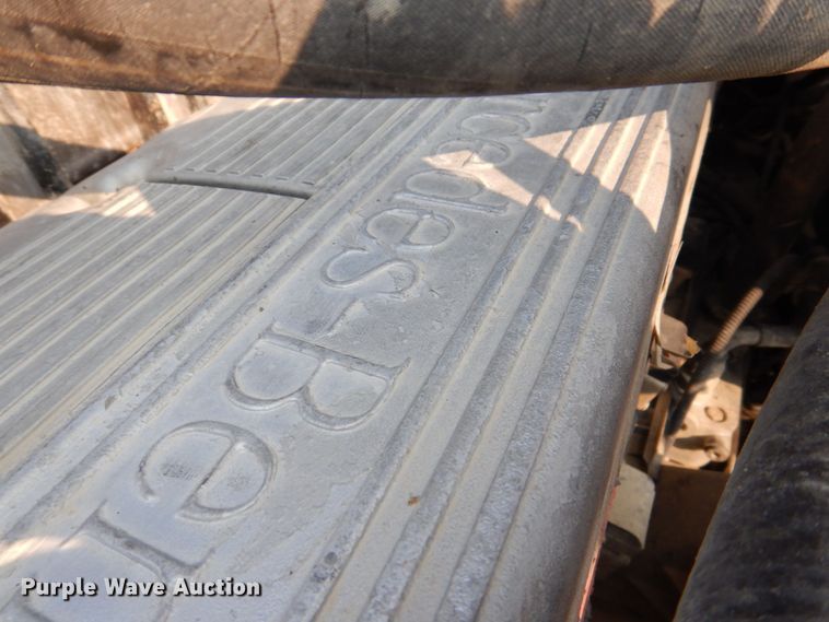 image for item DS8204 2006 Freightliner Columbia  semi truck