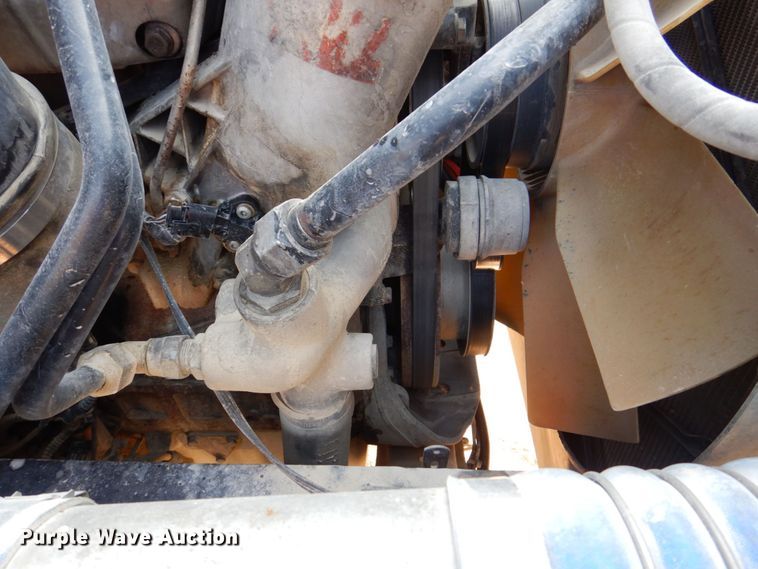 image for item DS8204 2006 Freightliner Columbia  semi truck