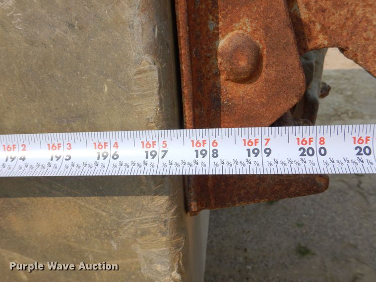 image for item DS8205 1997 Ford LNT8000  dump truck