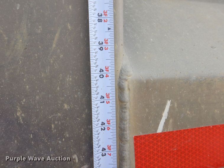 image for item DS8205 1997 Ford LNT8000  dump truck