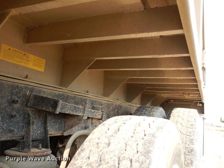 image for item DS8205 1997 Ford LNT8000  dump truck