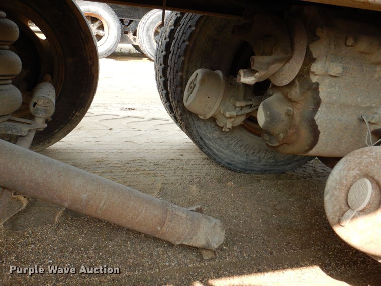 image for item DS8205 1997 Ford LNT8000  dump truck