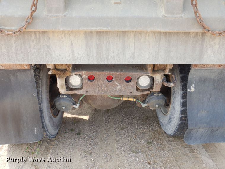 image for item DS8205 1997 Ford LNT8000  dump truck