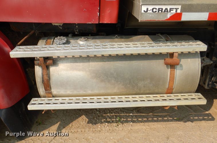 image for item DS8205 1997 Ford LNT8000  dump truck