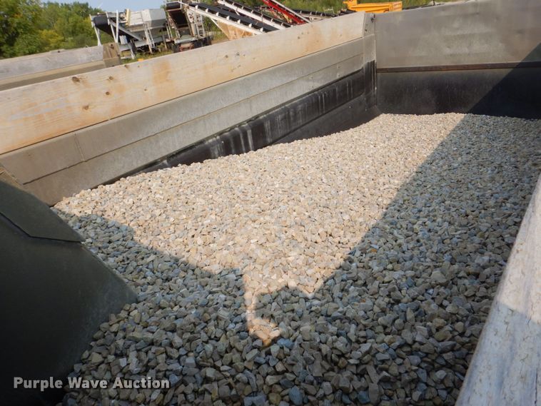 image for item DS8205 1997 Ford LNT8000  dump truck