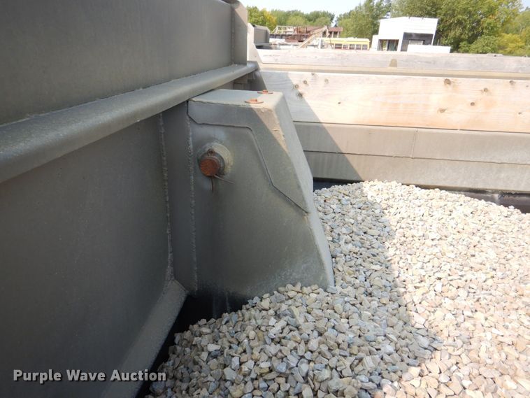 image for item DS8205 1997 Ford LNT8000  dump truck